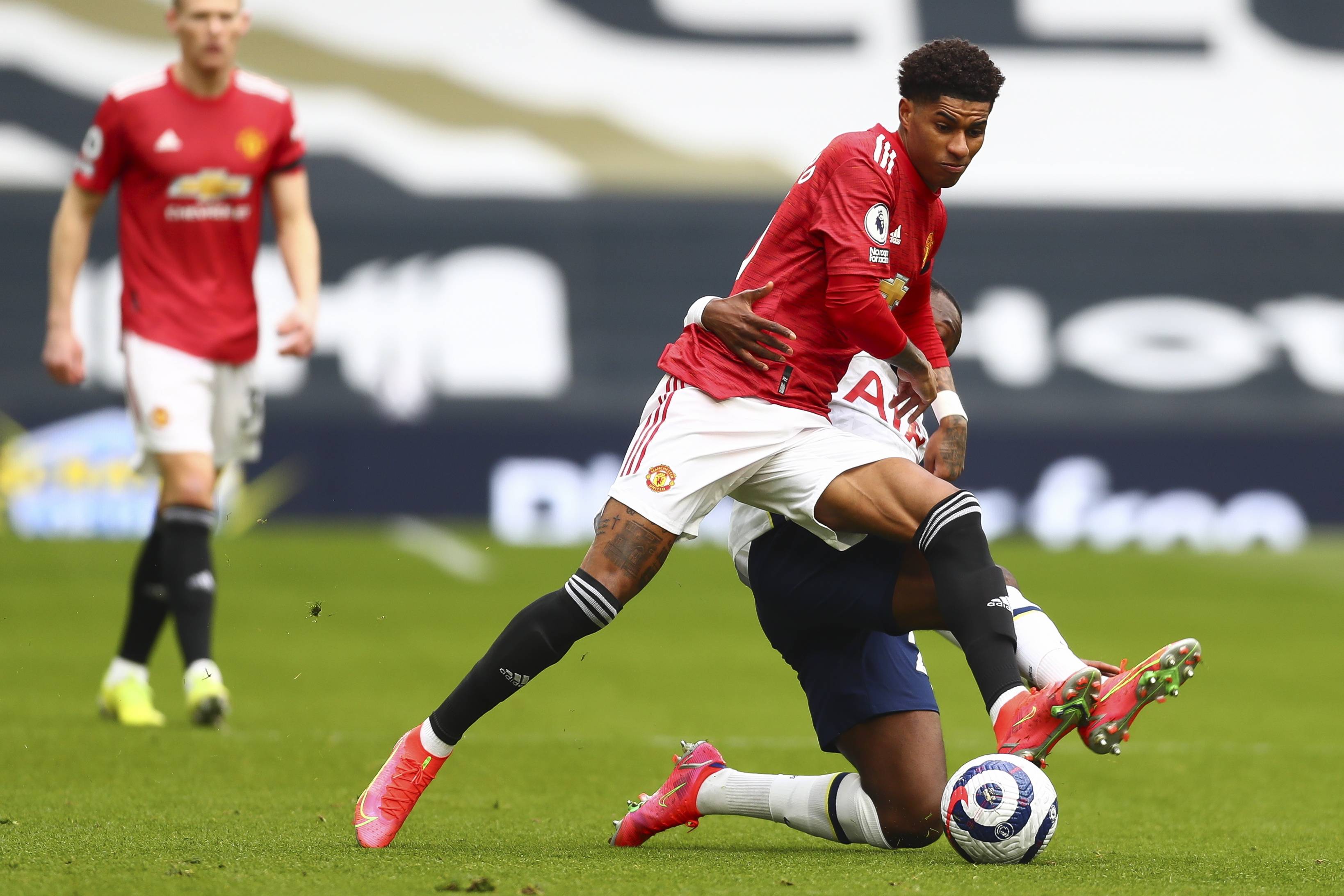 他不需要适 他不需要适